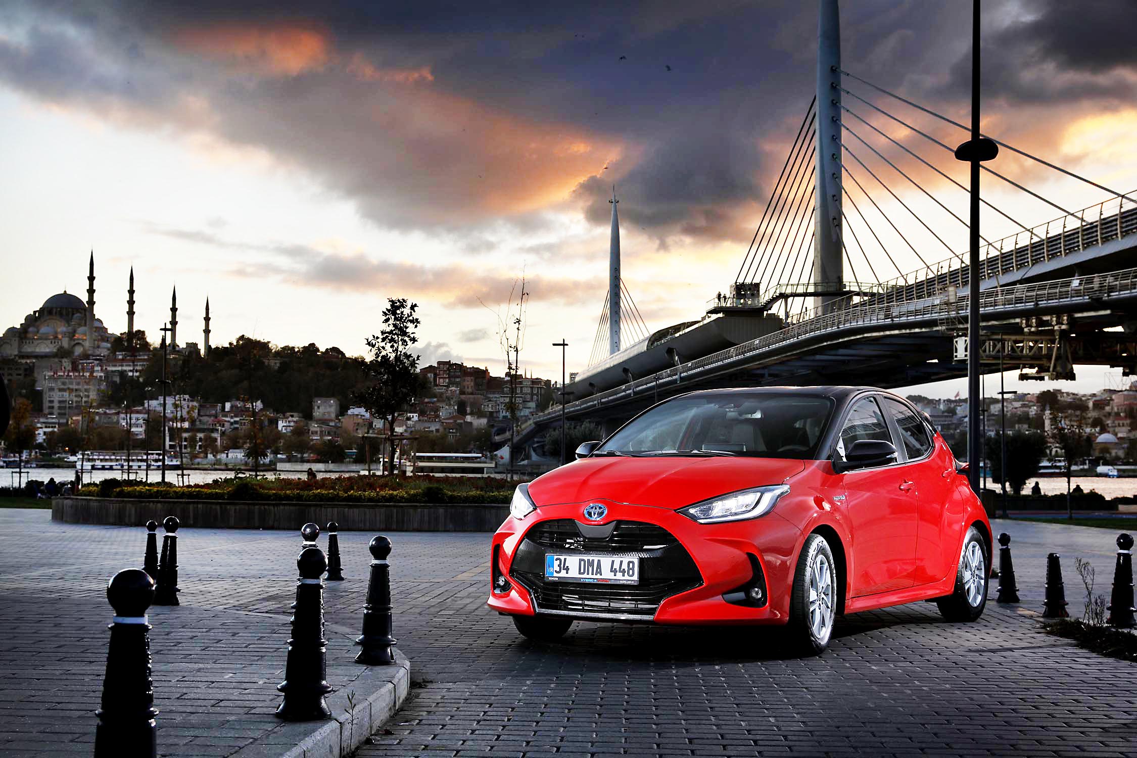 Yeni Yaris satışta! 2,8 litre yakıyor