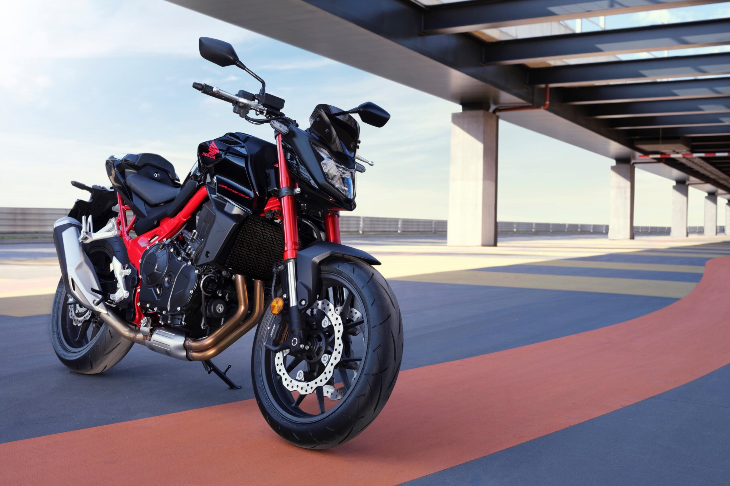 755 cc’lik hornet satışta