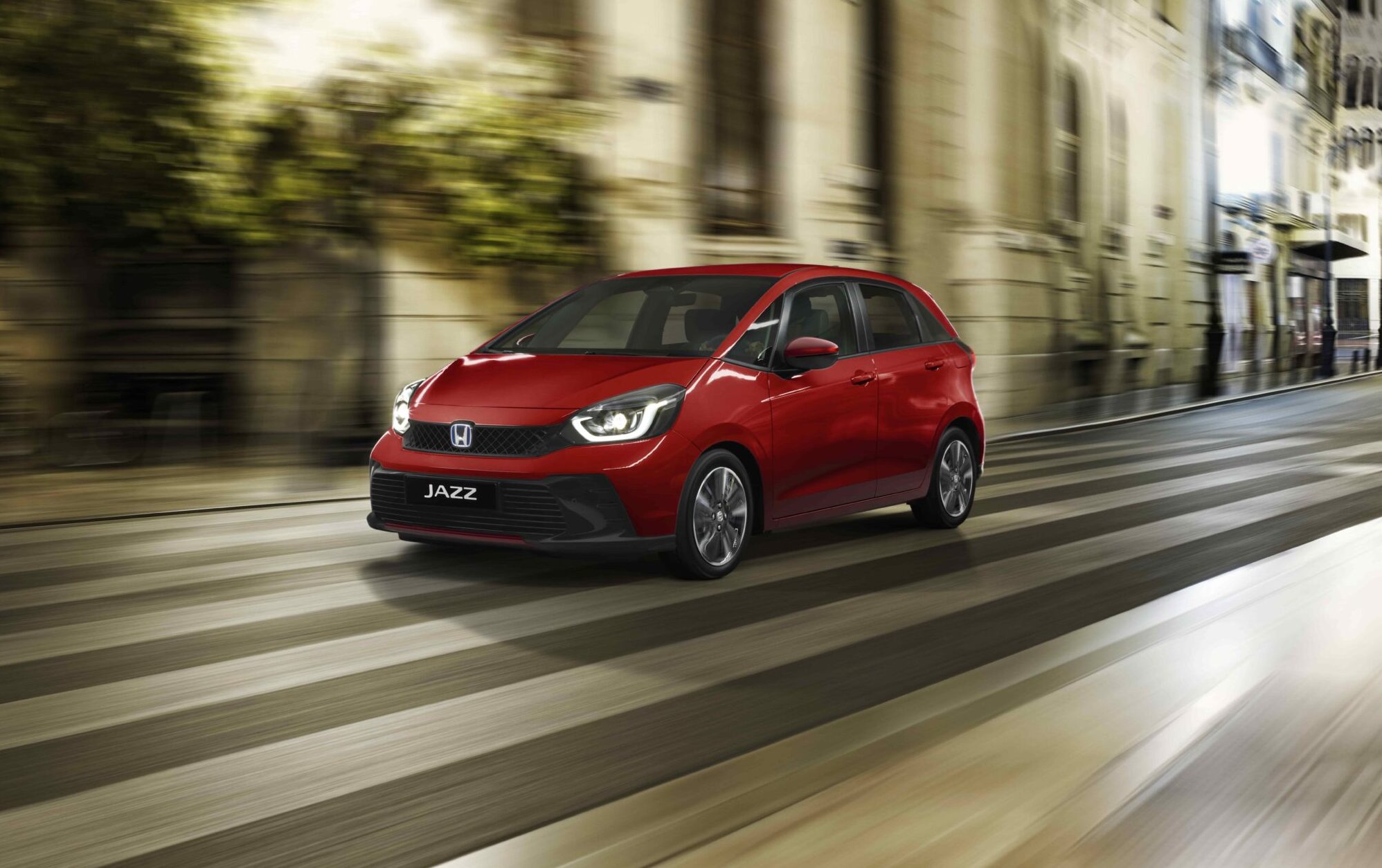 Jazz e:HEV daha sportif ve güçlü