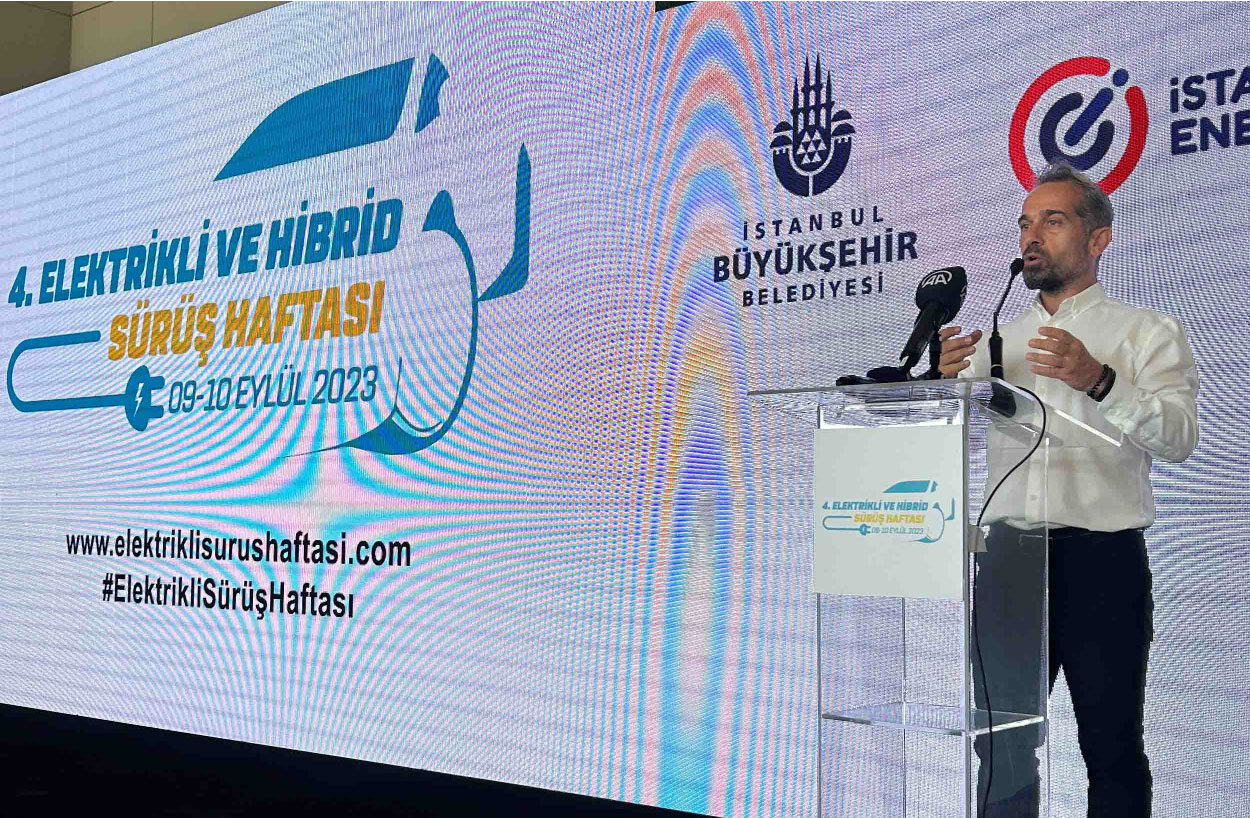 Binlerce tutkun en yeni EV’lerle buluştu