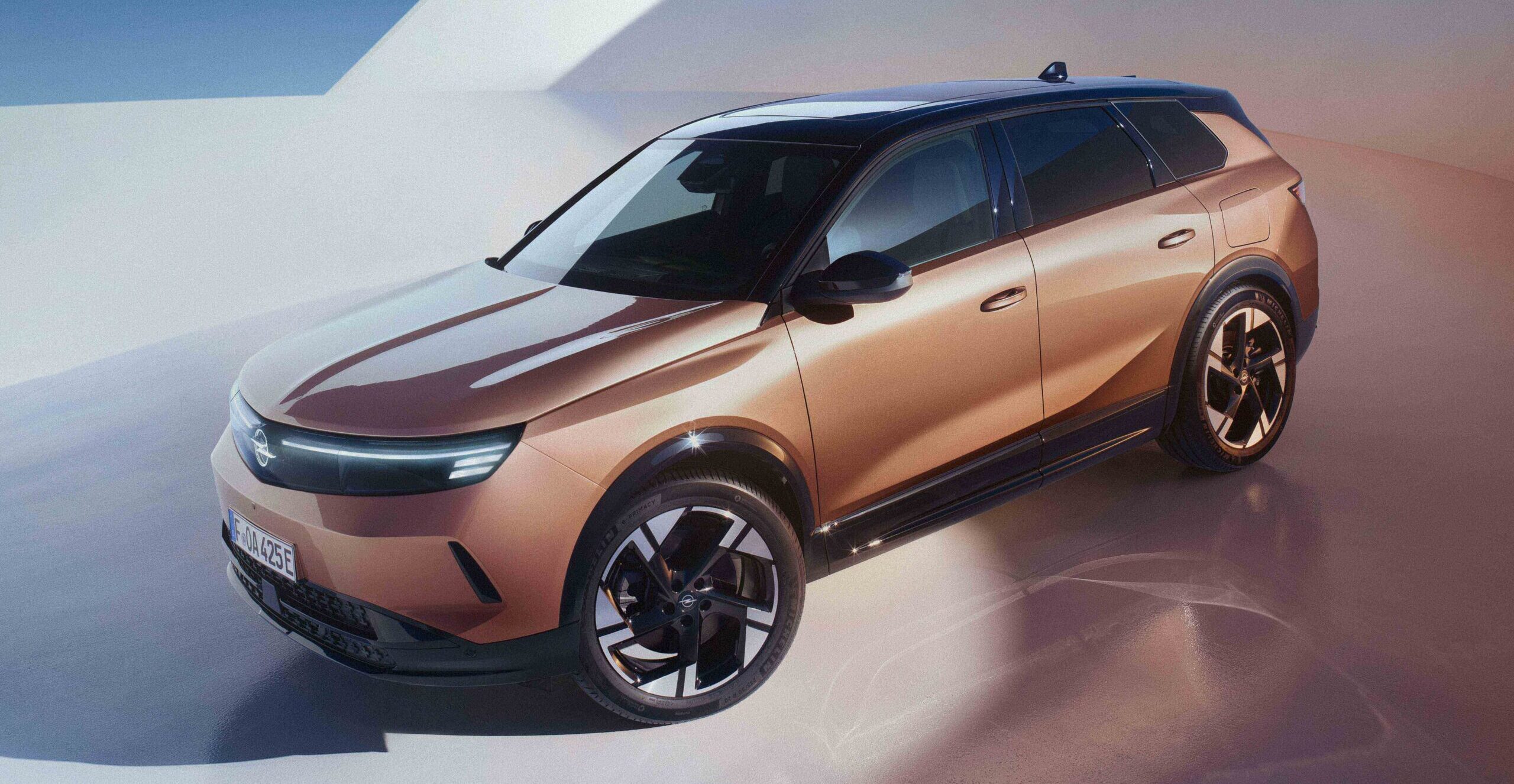 Yeni Grandland 700 km menzile ulaşacak