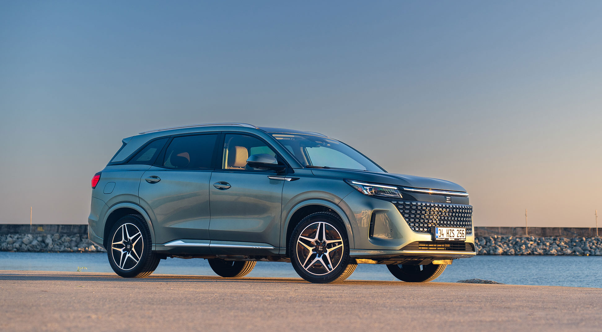 Tek depo 1150 km giden 7 kişilik satışta