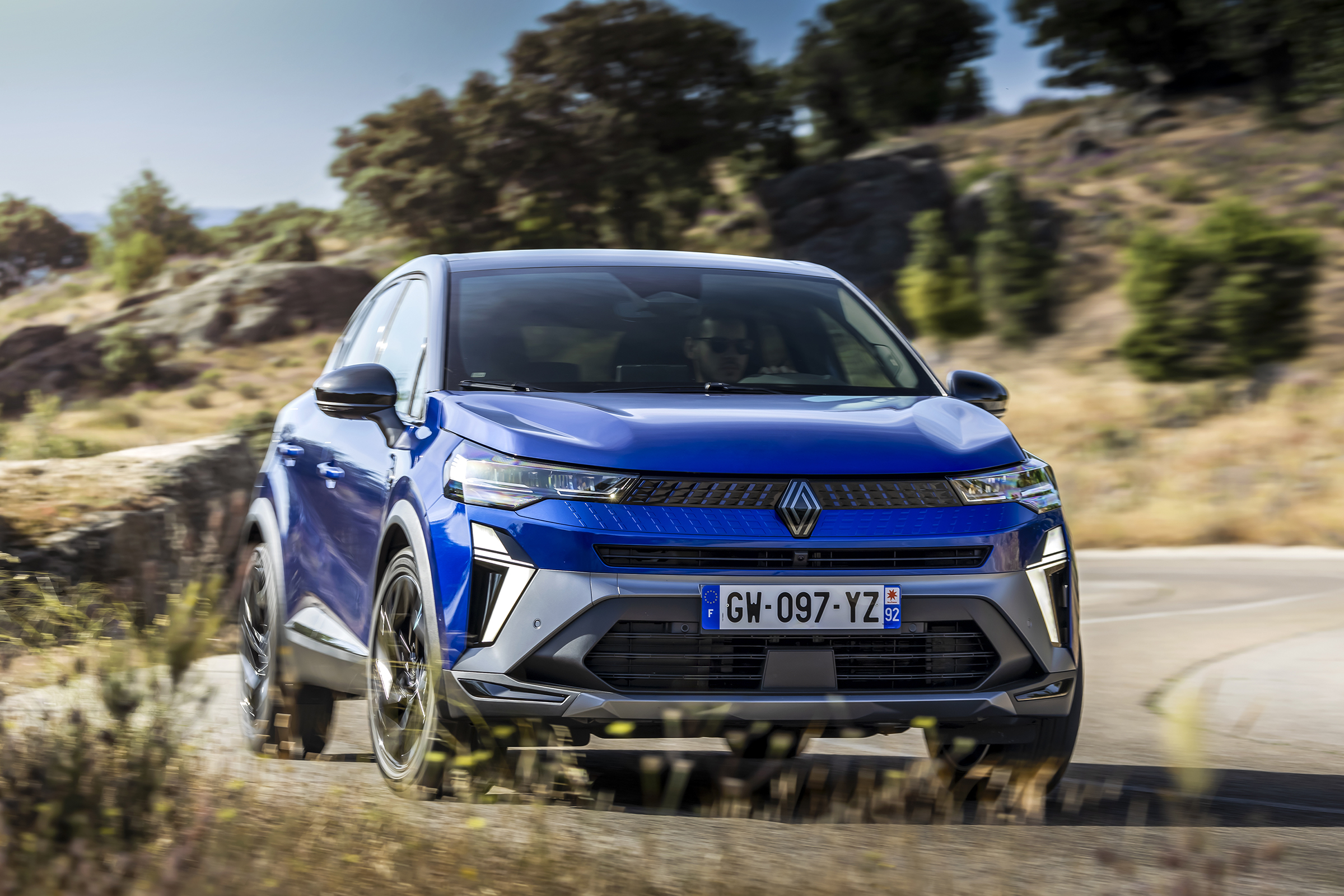 Yeni Captur’un arka koltukları hareket ediyor