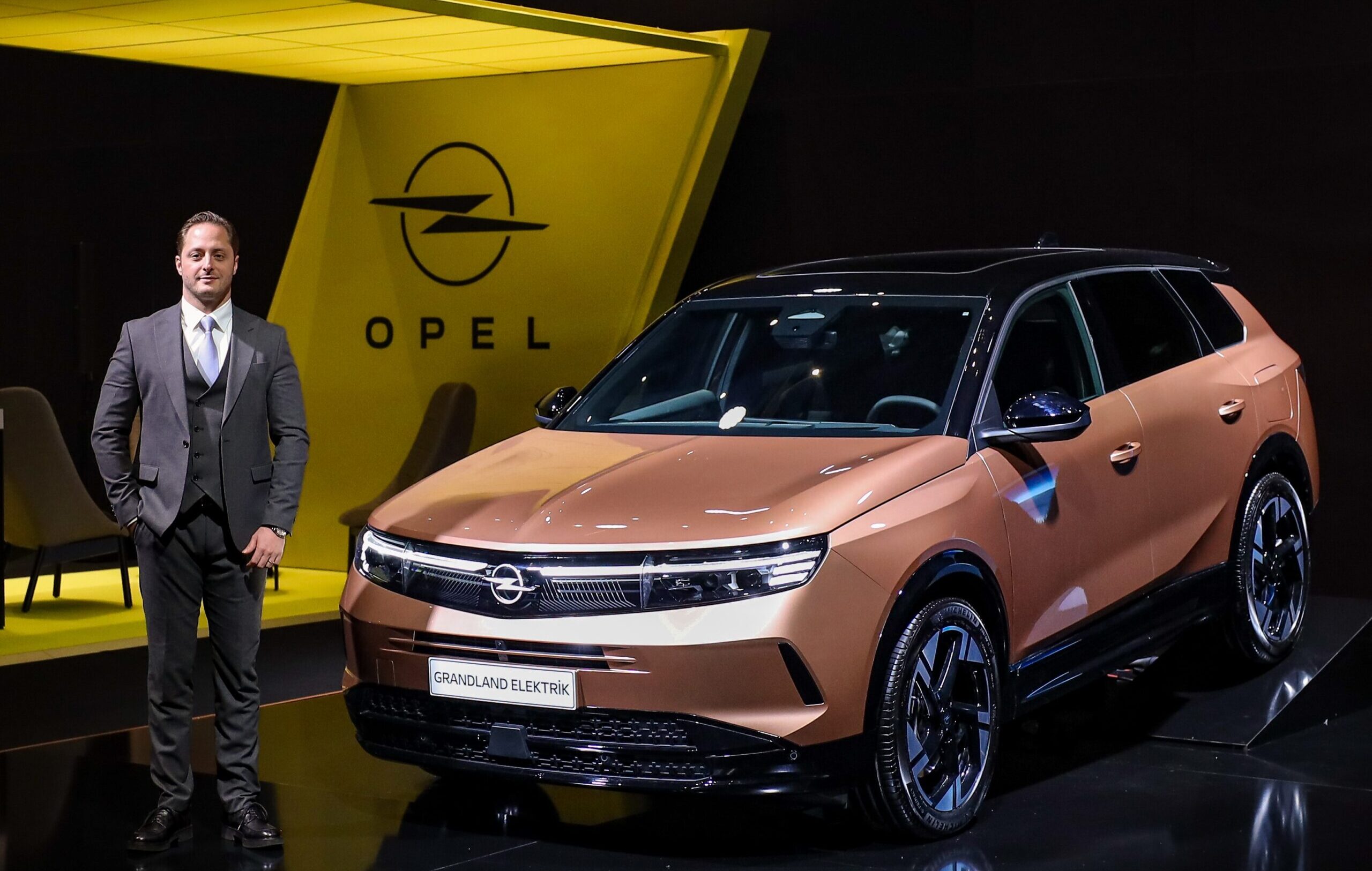 Opel Vivaro ve Zafira Türkiye’de üretilecek