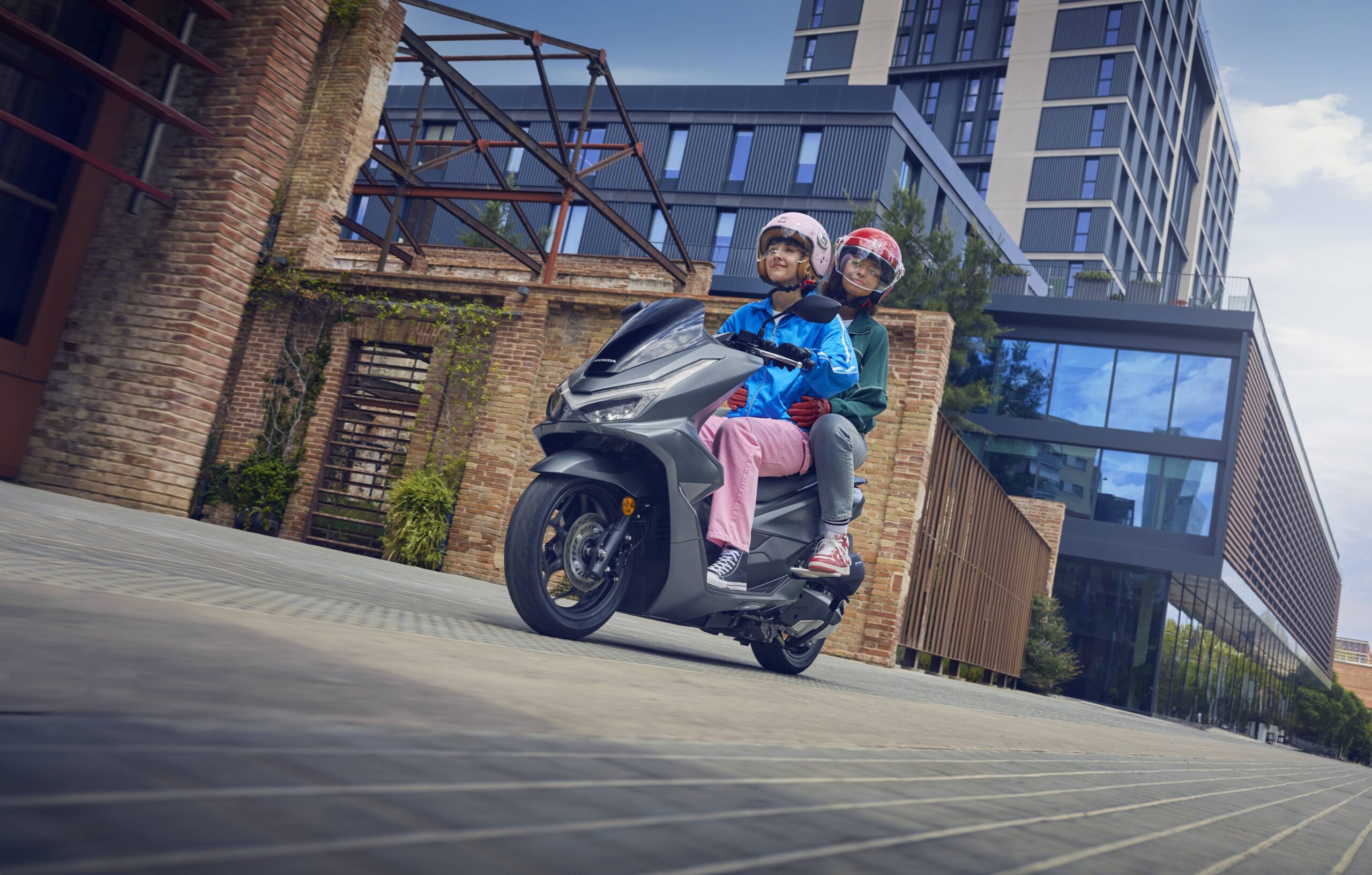 Yenilenen Honda PCX125 Türkiye’de
