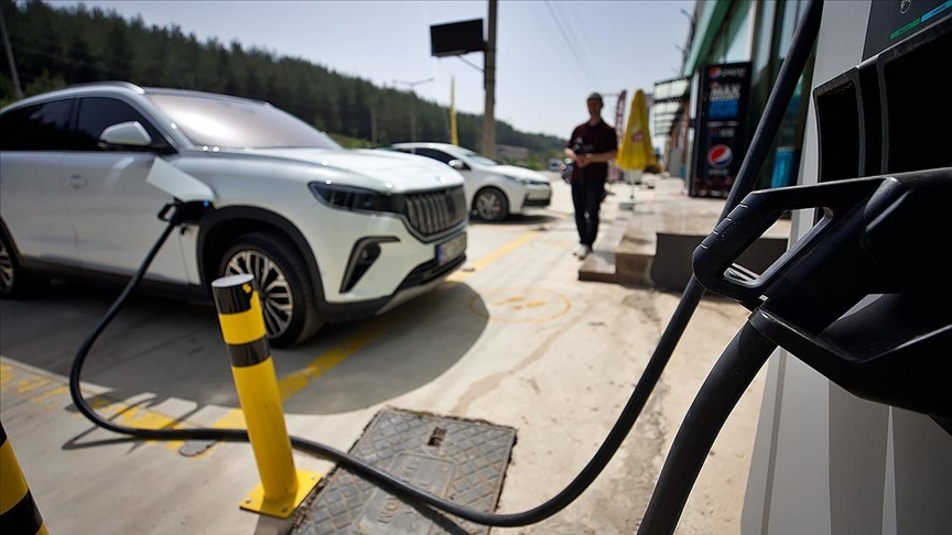 Elektrikli araçlara geçmeye temkinliyiz