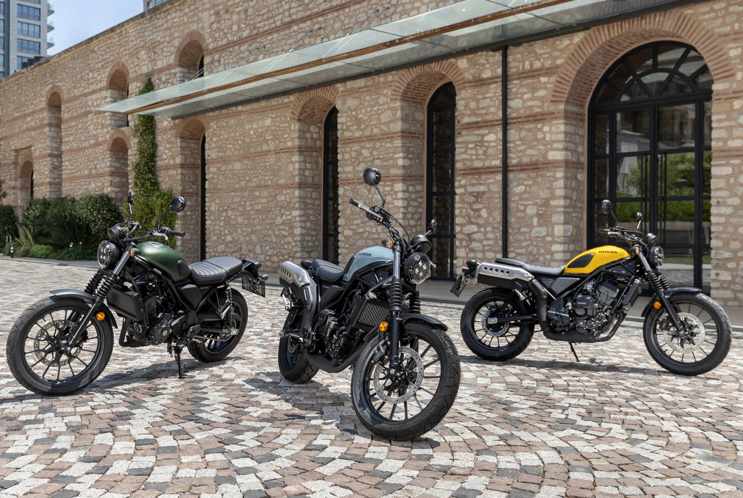 Yenilenen Honda CL250 satışta