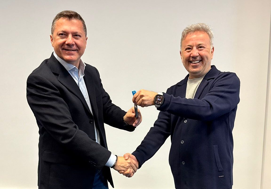 Otomotivin çatı derneğinde bayrak değişimi