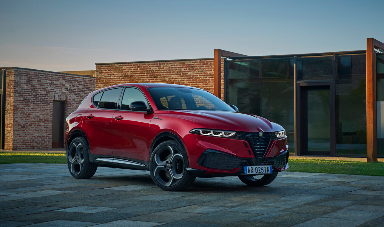 Alfa Romeo yenilendi geldi