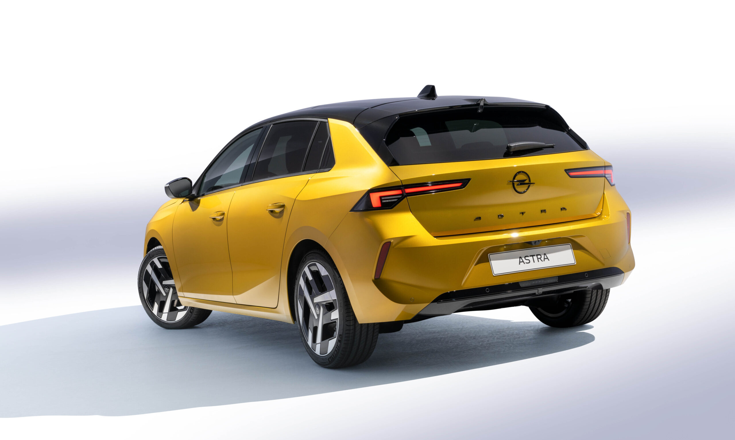 Dizel motorlu Astra satışta