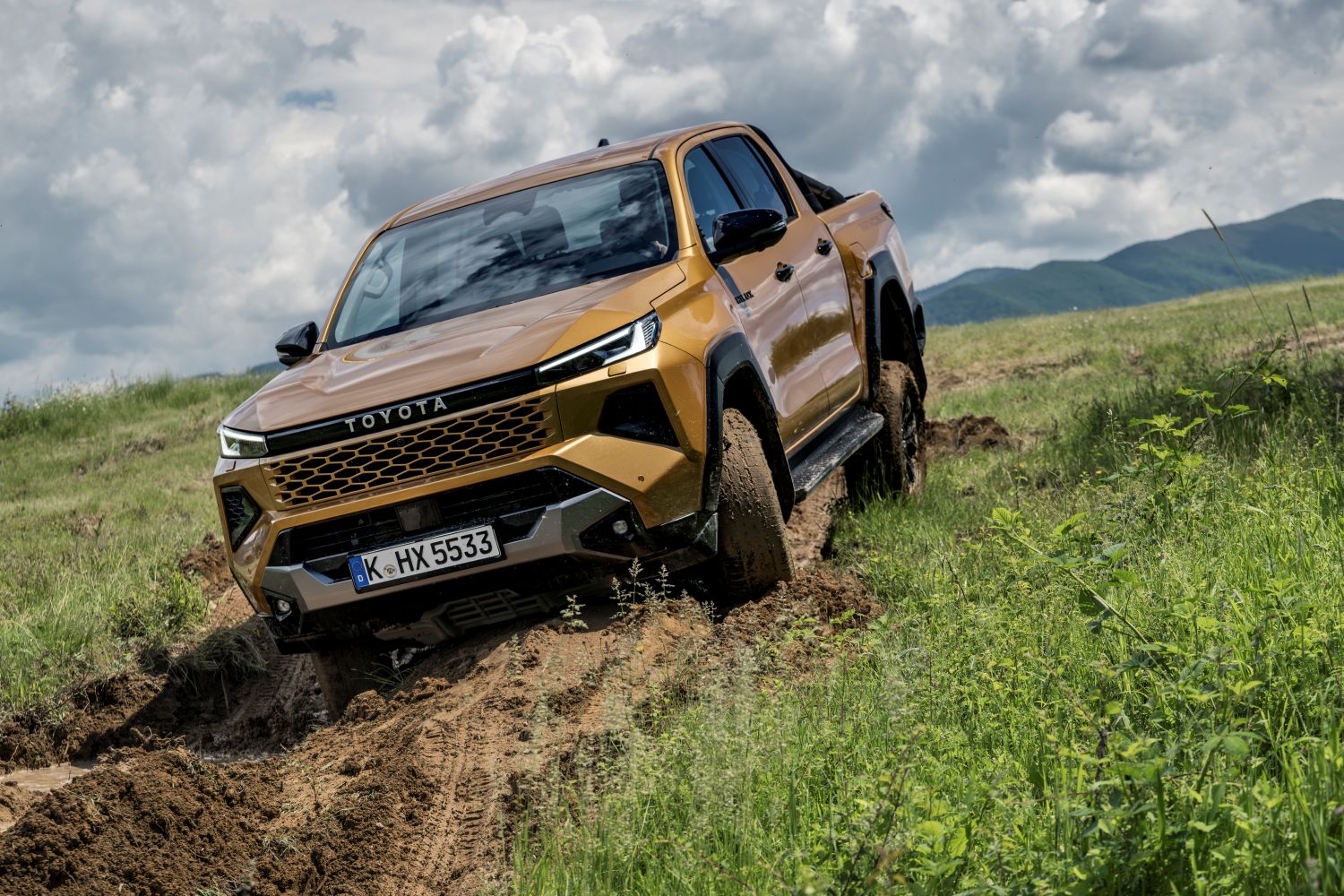 Toyota Hilux’un yeni nesli Ağustos’ta geliyor